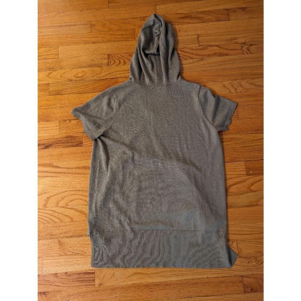 Women's Belle by Kim Gravel Brown Hooded Short Sleeve Sweater - Picture 2 of 5